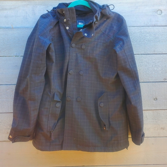REI Jackets & Blazers - Womens REI raincoat